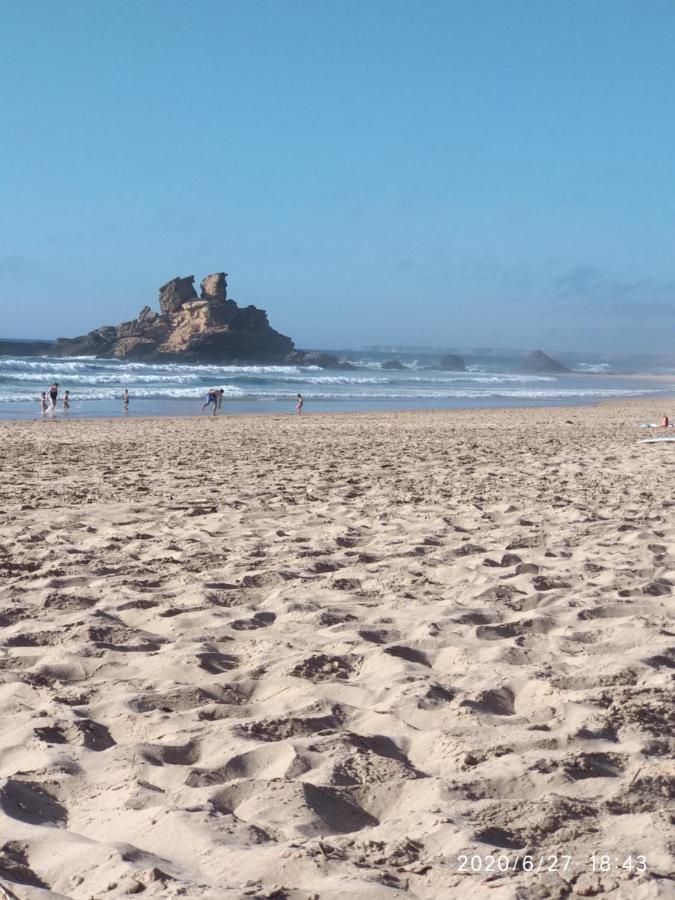 Home Village Vila do Bispo Luaran gambar