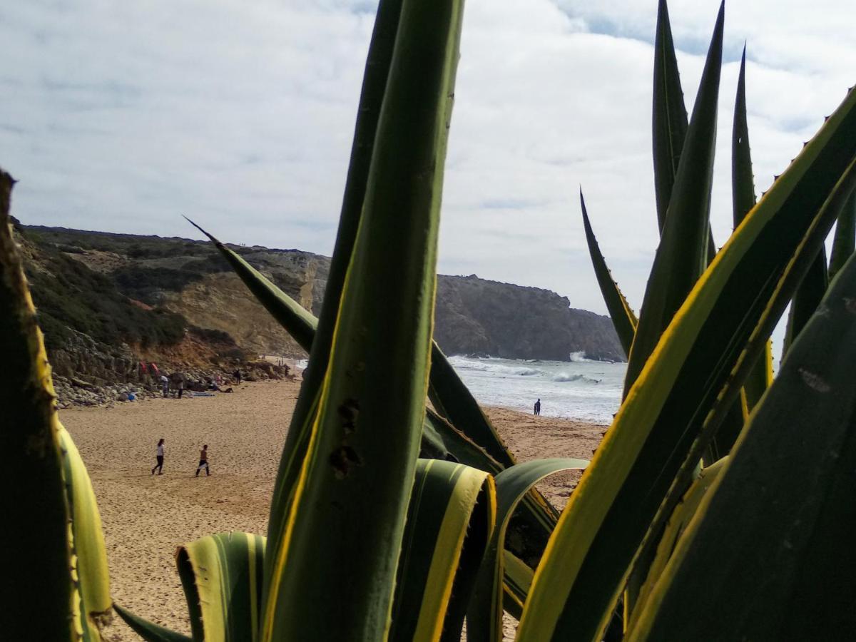 Home Village Vila do Bispo Luaran gambar